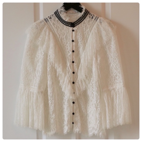 ALICE + OLIVIA Jessia Lace Button Front Blouse - Picture 11 of 13